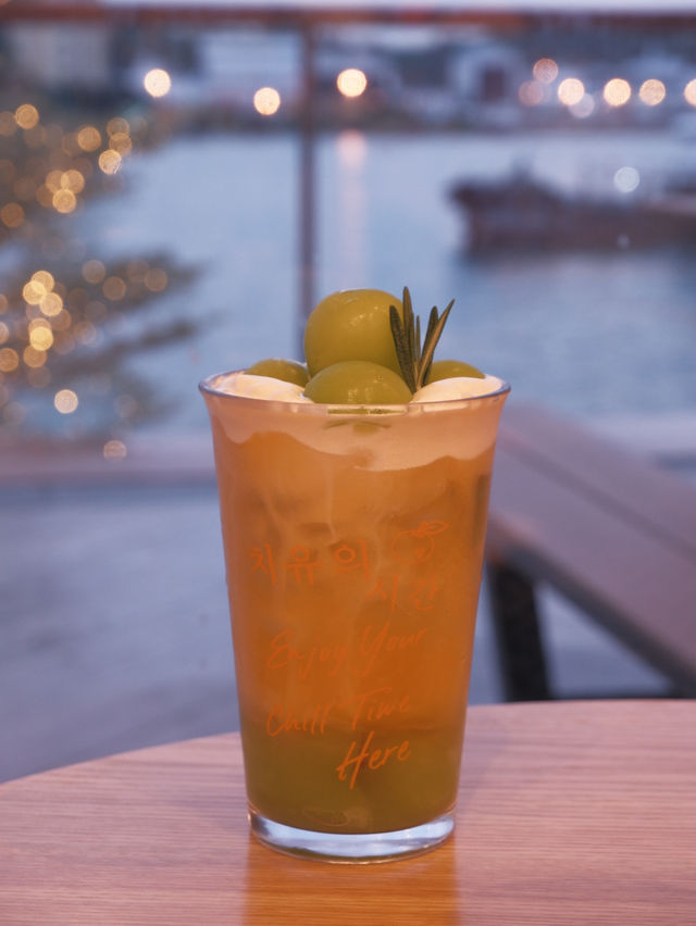 𖤣𖤥南昌海景Cafe｜颱風前的秋日蟹宴 