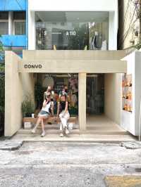 convo คาเฟ่ไข่นกกระทา จิบกาแฟชมนิทรรศการงานอาร์ต