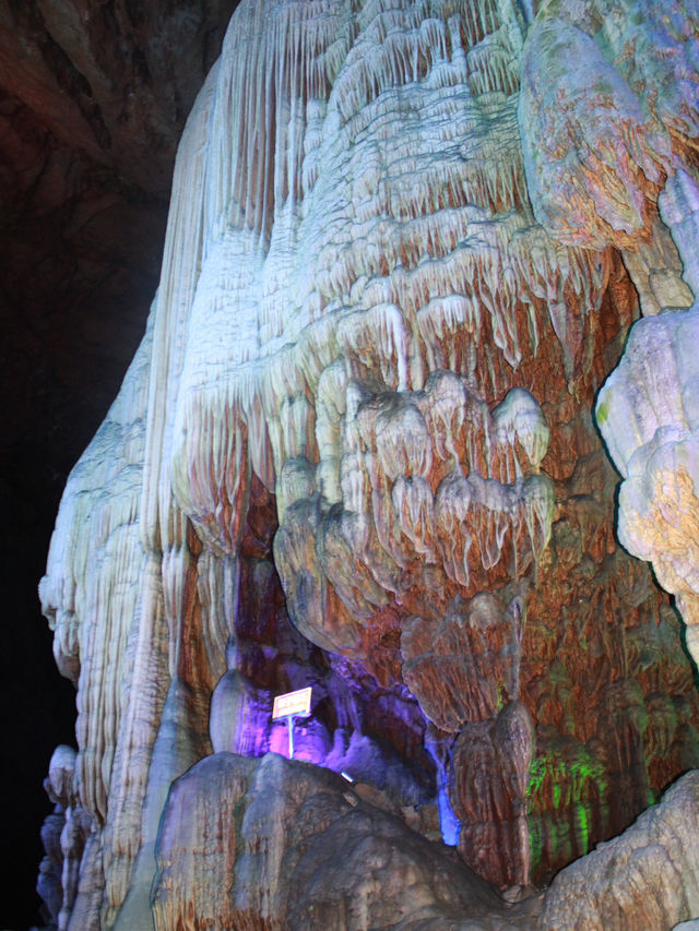Hidden Treasures: Exploring the Magical Silver Cave in Guilin