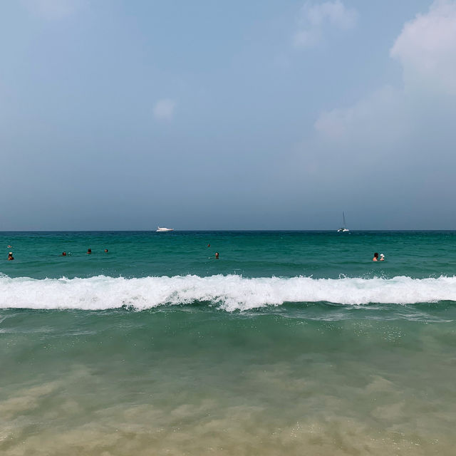 หาดป่าตอง, สุรินทร์, ในหาน ภูเก็ต
