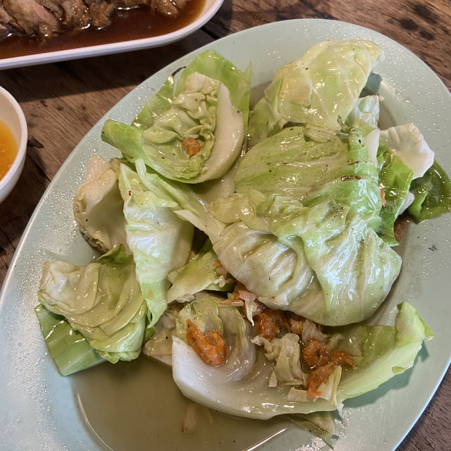หมี่ ข้าวต้ม ร้านลับริมน้ำตัวเมืองกาญจนบุรี 