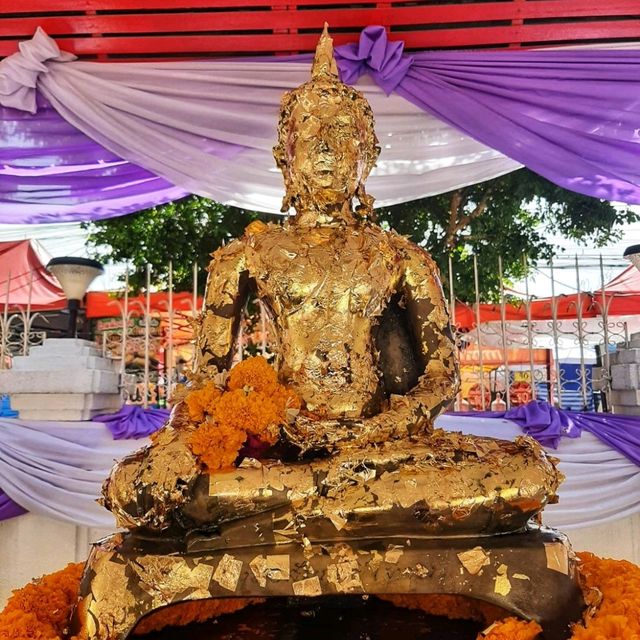 สักการะหลวงพ่อสัมฤทธิ์ที่วัดเซิงหวาย
