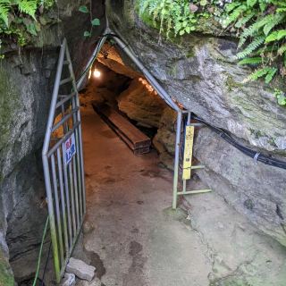 Nanatsugama Limestone Cave