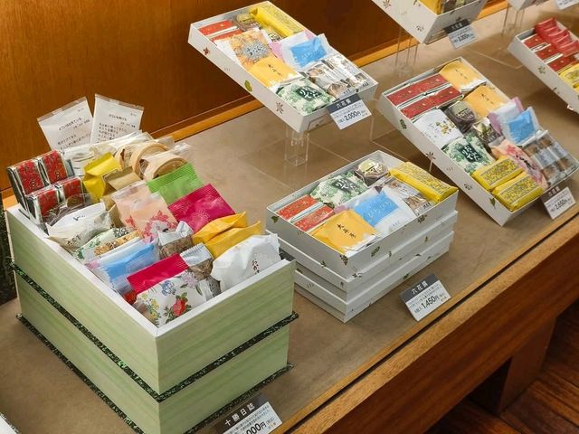 來六花亭 tea time 兼 shopping：六花亭-五稜郭店