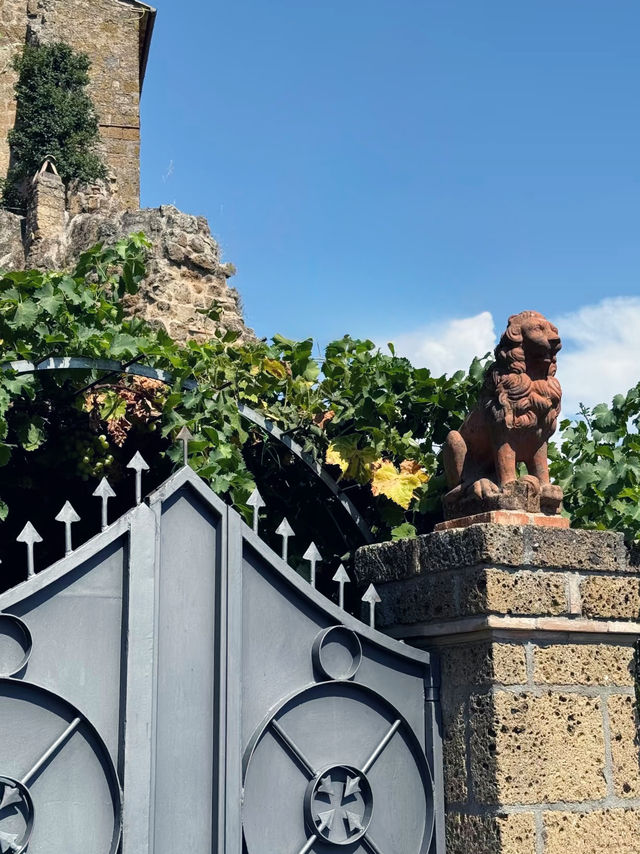 Timeless Wonder – My Solo Journey to Civita di Bagnoregio