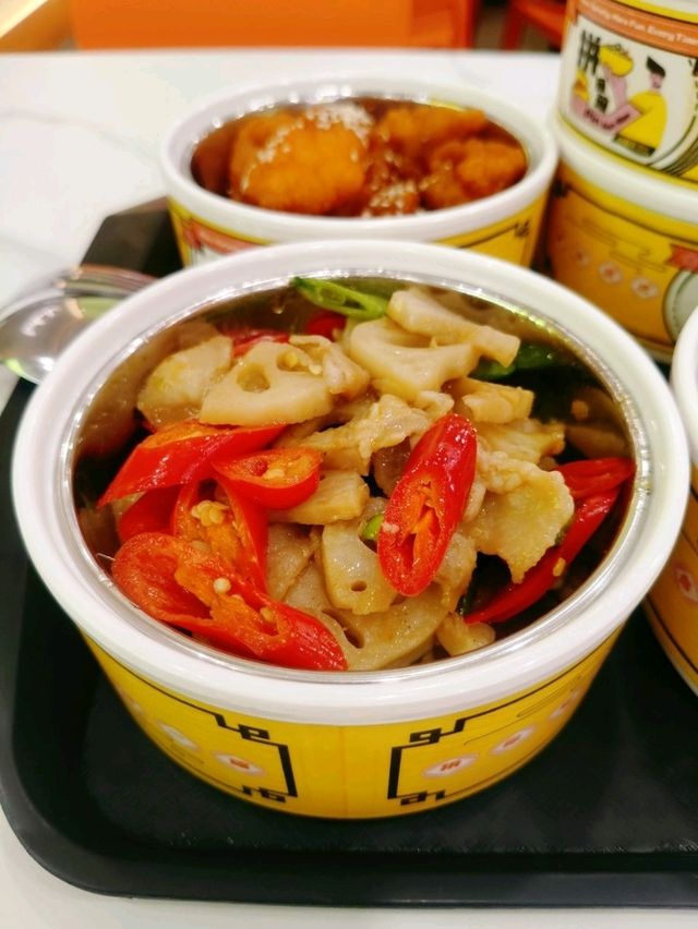 Experience a Small Bowl Chinese Food style 