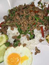 ตลาดนัดรถไฟศรีนครินทร์กินอะไรดี‼️
