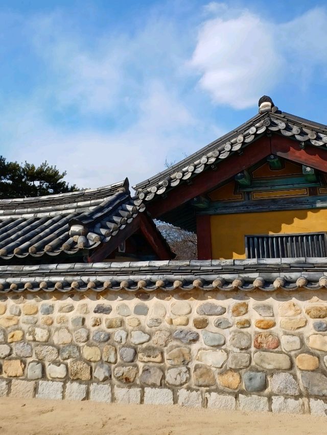 자연과 하나된 수로왕릉😁