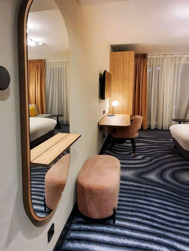 Mercure Amsterdam North Station, value for money and great place to stay in Amsterdam Noord.