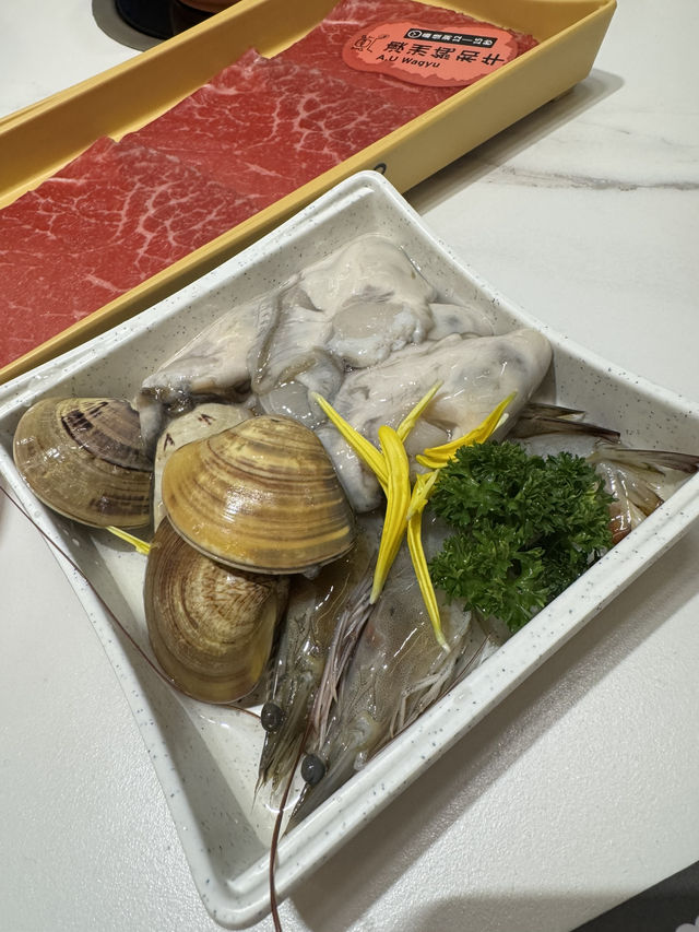 多元化台式牛肉海鮮火鍋吃到飽
