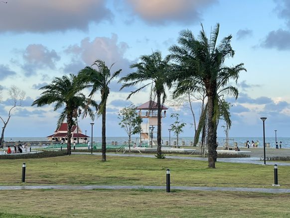 เกาะลอย หาดแสนสุขลำปำโฉมใหม่
