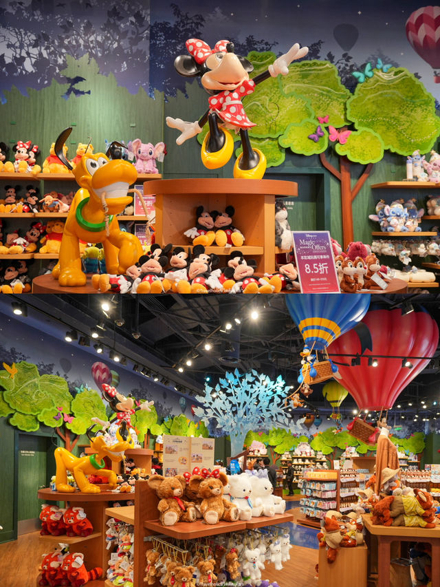 ร้านดิสนีย์ที่ใหญ่ที่สุดในโลกที่เซี่ยงไฮ้ 