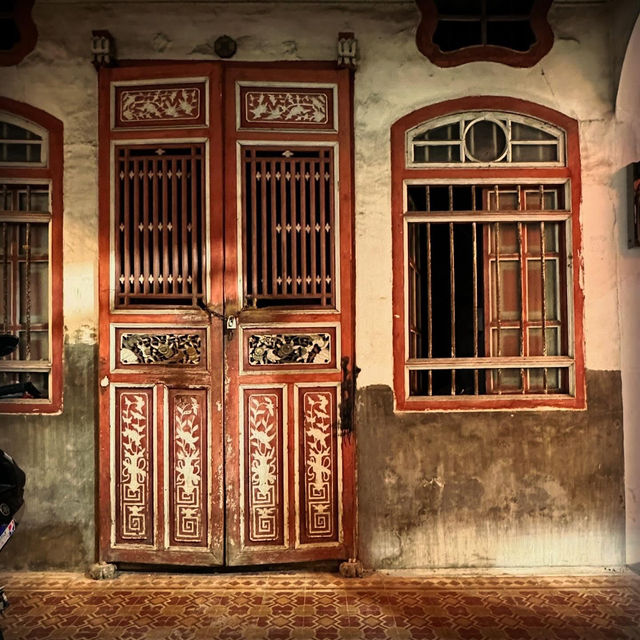  Georgetown UNESCO Heritage: Where Time Travel Meets Street Art & Char Kway Teow