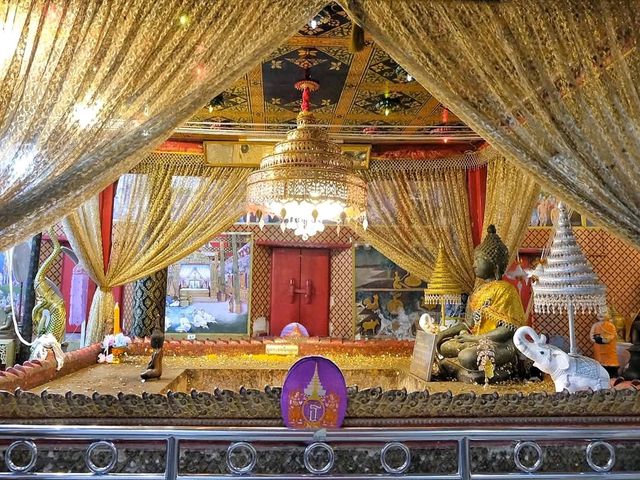 พระแท่นศิลาอาสน์ 🙏🏼สิ่งศักดิ์สิทธิ์เมืองลับแล