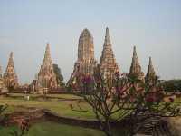 "Ayutthaya in a Day: Bike Temples, Boat Noodles & the Ultimate Sunset Selfie 🚲🌅"