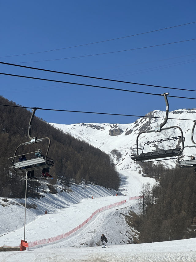 Auron เมืองตอนใต้ของฝรั่งเศส