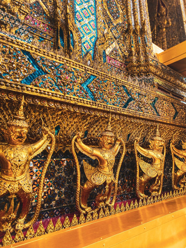 วัดพระแก้วสุดยอดสถานที่ศักดิ์สิทธิ์ที่ต้องมาเยือน