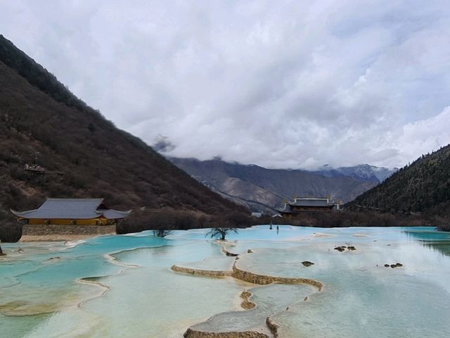 Huanglong in May: Still not at its full beuty