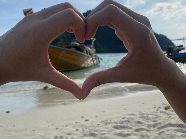 A Dreamy Escape to Krabi: 7 Islands, Thai Food & Natural Wonders 🌴🌊