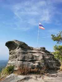 ผาชูธง อุทยานแห่งชาติภูหินร่องกล้า