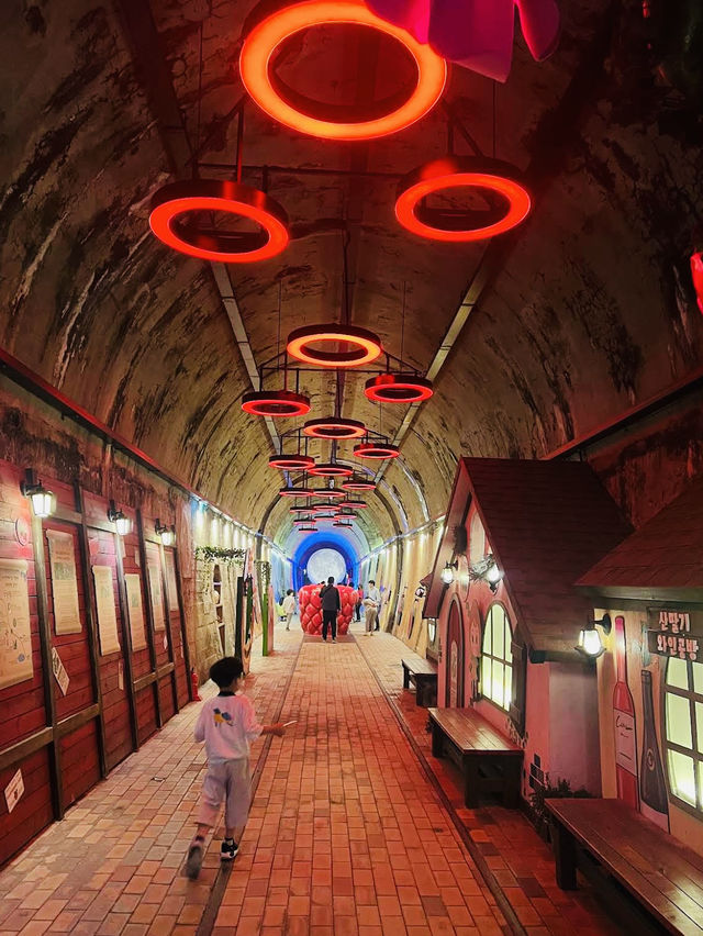 The Gimhae Nakdong River Rail Park