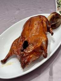 感謝Eric請大家給我過生日.美食.美酒加好友.鮮花.蛋糕真開心