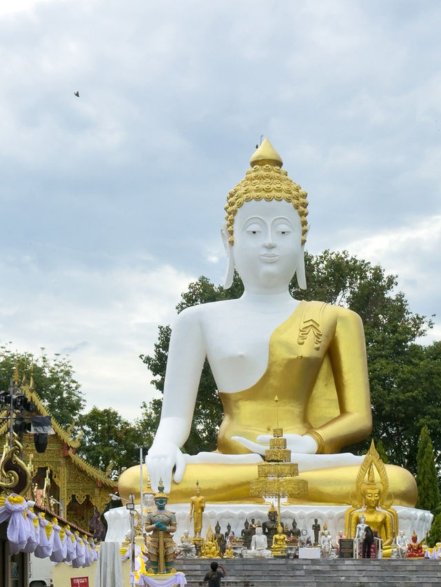 ไหว้พระขอพรหลวงพ่อทันใจ จ. เชียงใหม่ 