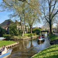 A Fairy Tale Village — Giethoorn