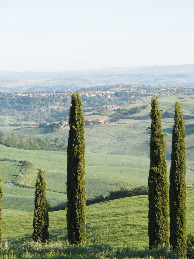 世界遺産の絶景　イタリア　トスカーナのオルチャ渓谷