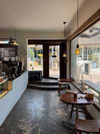  Pakron Café