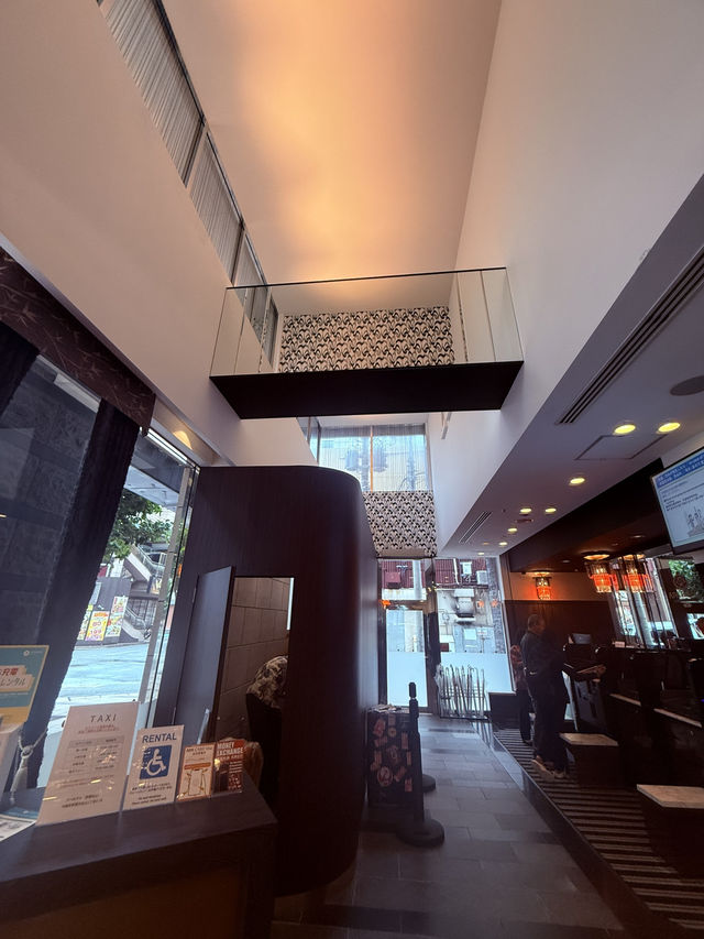 沖繩｜縣廳站步行五分鐘 緊湊房型CP值超高的飯店