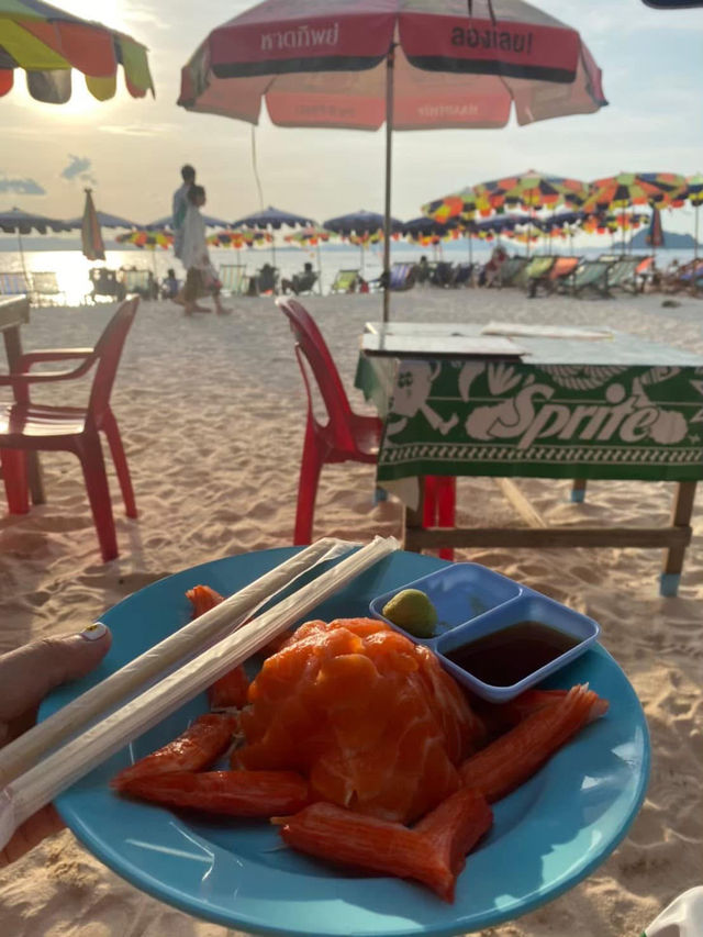 เกาะไข่ใน ที่มีแมว