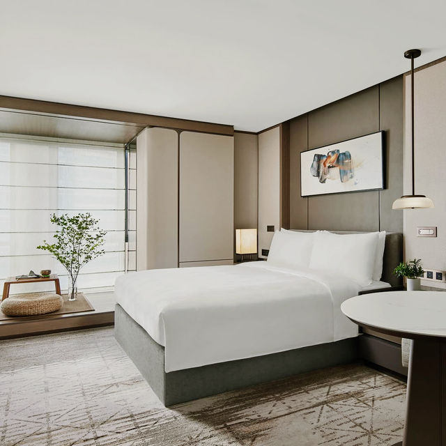 A Symphony of Luxury in the Heart of Hong Kong