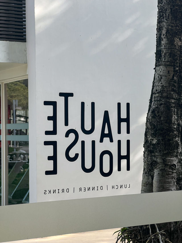 𝗛𝗔𝗨𝗧𝗘 𝗛𝗢𝗨𝗦𝗘 • พิกัดแฮงก์เอาท์ไวบ์ดี