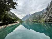  🌈 Jiuzhaigou Must-Visit Tips – Nature, Waterfalls & What to Skip