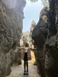 Explore the Otherworldly Beauty of Stone Forest – Yunnan’s Natural Wonder