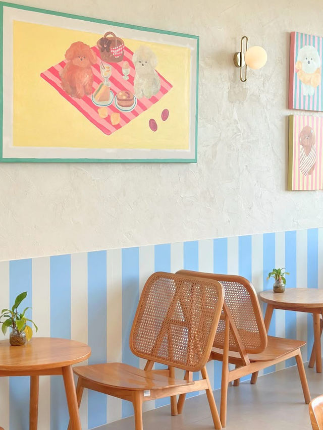 🌴 チャーアム×ホアヒンの間にある隠れ家ビーチカフェ「bOnnie on the beach」。 ミニマルデザイン×海