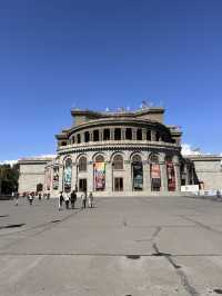 【Yerevan Opera Theatre／エレバン歌劇場｜“文化の鼓動が響く円形の殿堂”】