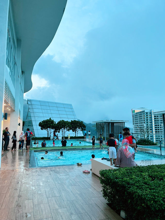 Skyline Soak & Scenic Reps: Genting’s Elevated Escape