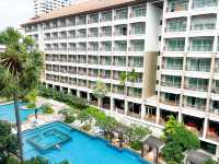 Welcome World Beachfront Resort โรงแรมดังริมทะเล