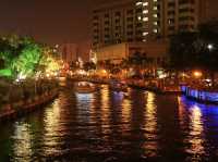 🌊 Malacca River Walk – Two Worlds in One Stroll 