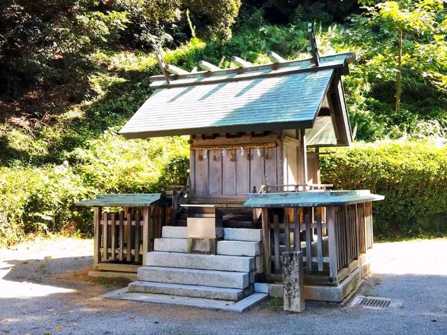Path of Light: A Visit to Miyajidake Shrine
