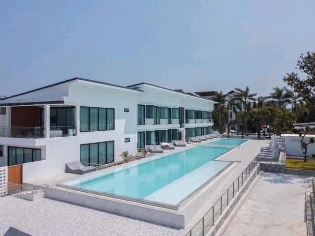 Rattana Pura Beach Resort