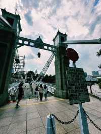 Time Travel on Cavenagh Bridge – Where Old Meets New