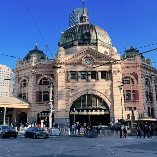 ✨ Melbourne in 4 Iconic Stops ✨