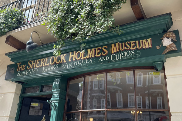 名探偵コナンでも登場！シャーロック・ホームズ博物館へ | Trip