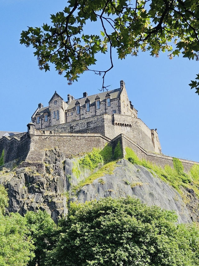 Castles, Cobbles & Culture: A Perfect Day in Edinburgh
