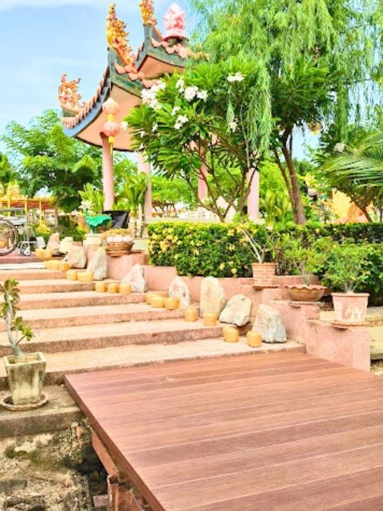 🚋 วิหารพระโพธิสัตว์กวนอิม