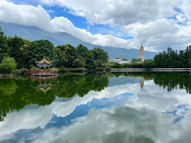 📸 Hidden Gem in Dali – Three Pagodas Reflection Park (三塔倒影公园)