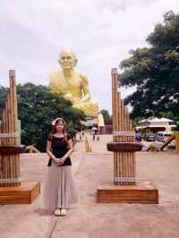 กราบสักการะ หลวงพ่อทวดเขาใหญ่ ที่พุทธอุทยาน